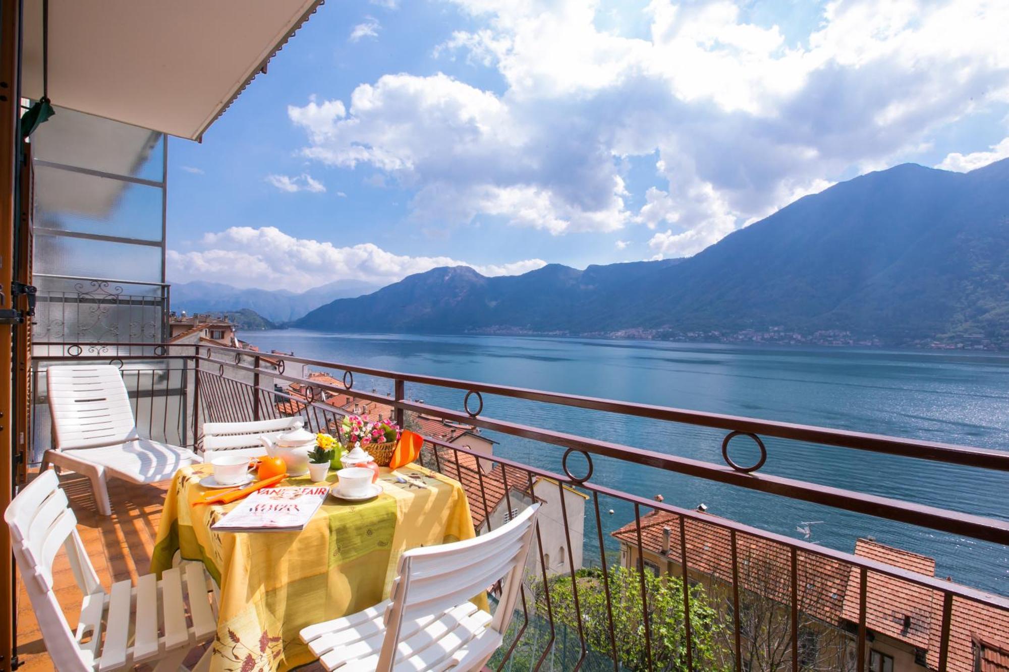 Bella Lake View Colonno Exterior photo